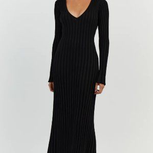 FINAL PRICE - REIGN BLACK SLEEVED KNIT MIDI DRESS